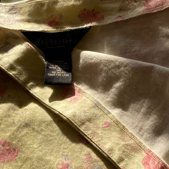 2 Light colors Woman’s Skirts by Van Heusen in Sage & Pink w/ Flowers & Stripes - Picture 6 of 10